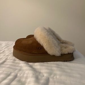 Platform Uggs Disquette (chestnut color) Slippers